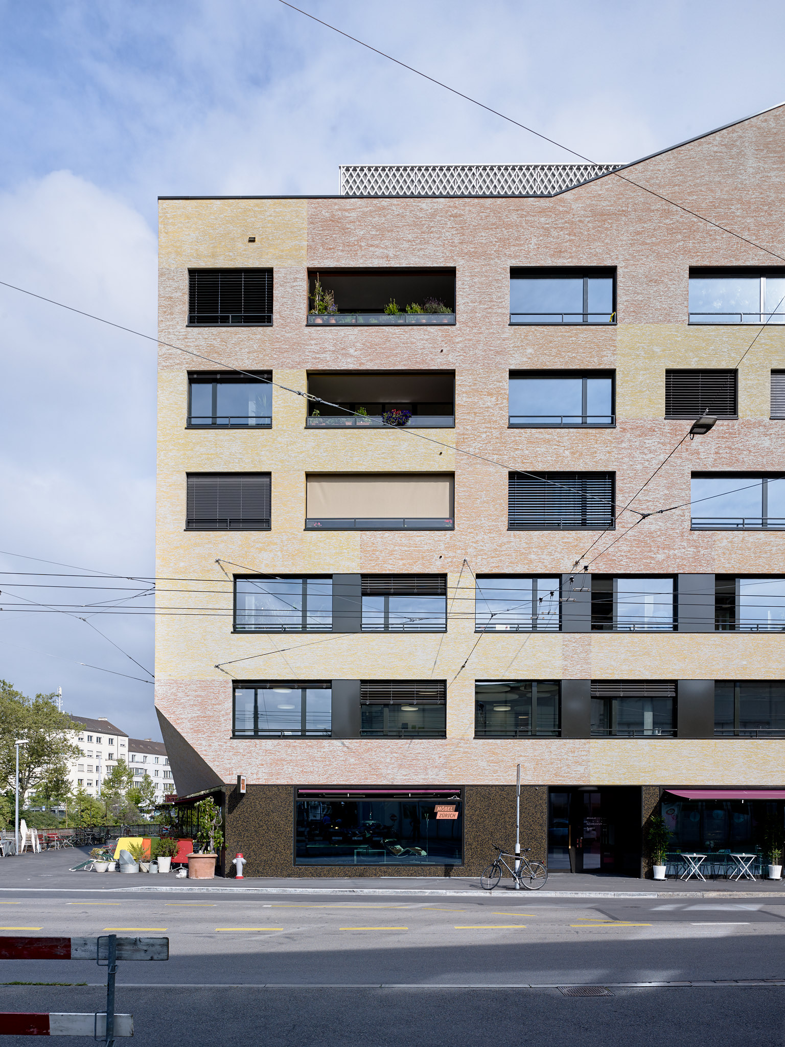 E14520 Alpa 045695 SCREEN